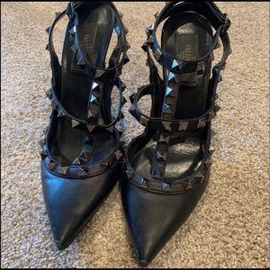 Used Authentic Rockstud Valentino’s